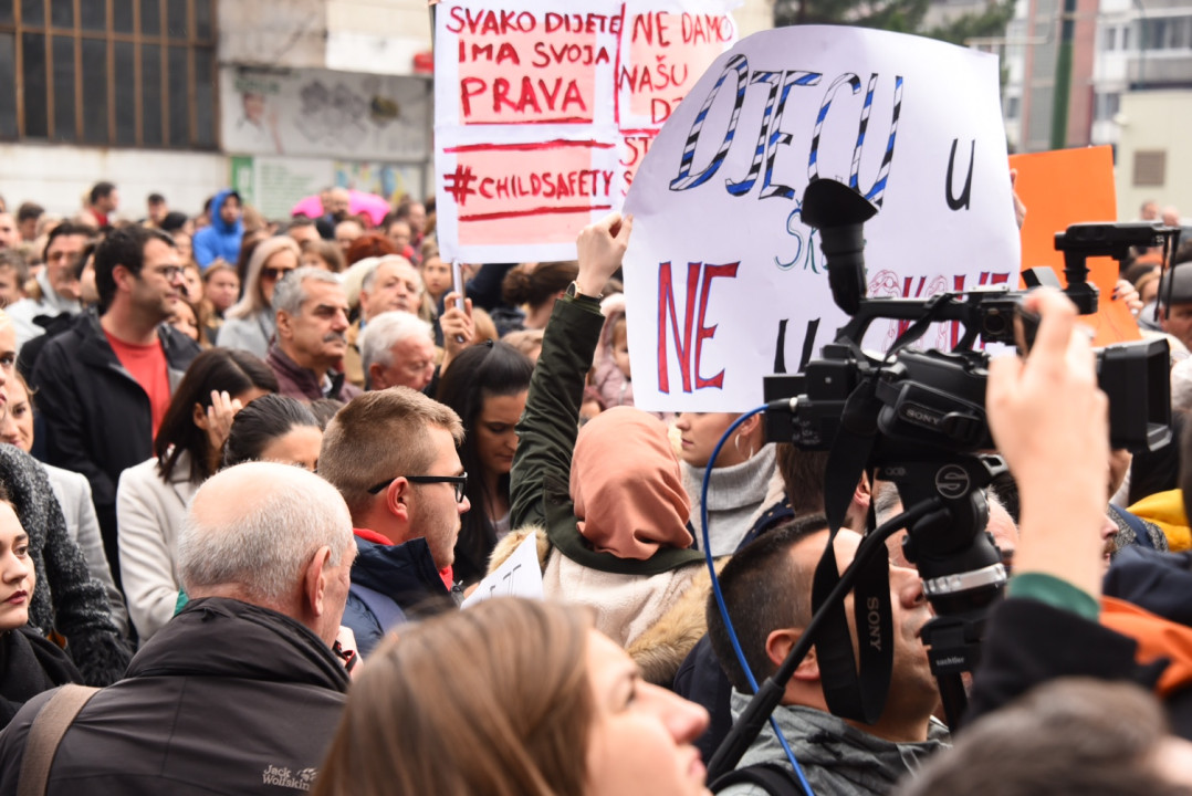 Отац детета малтретираног у Заводу Пазарић: Сменили су директора који је открио ужас, а остали и даље у влади